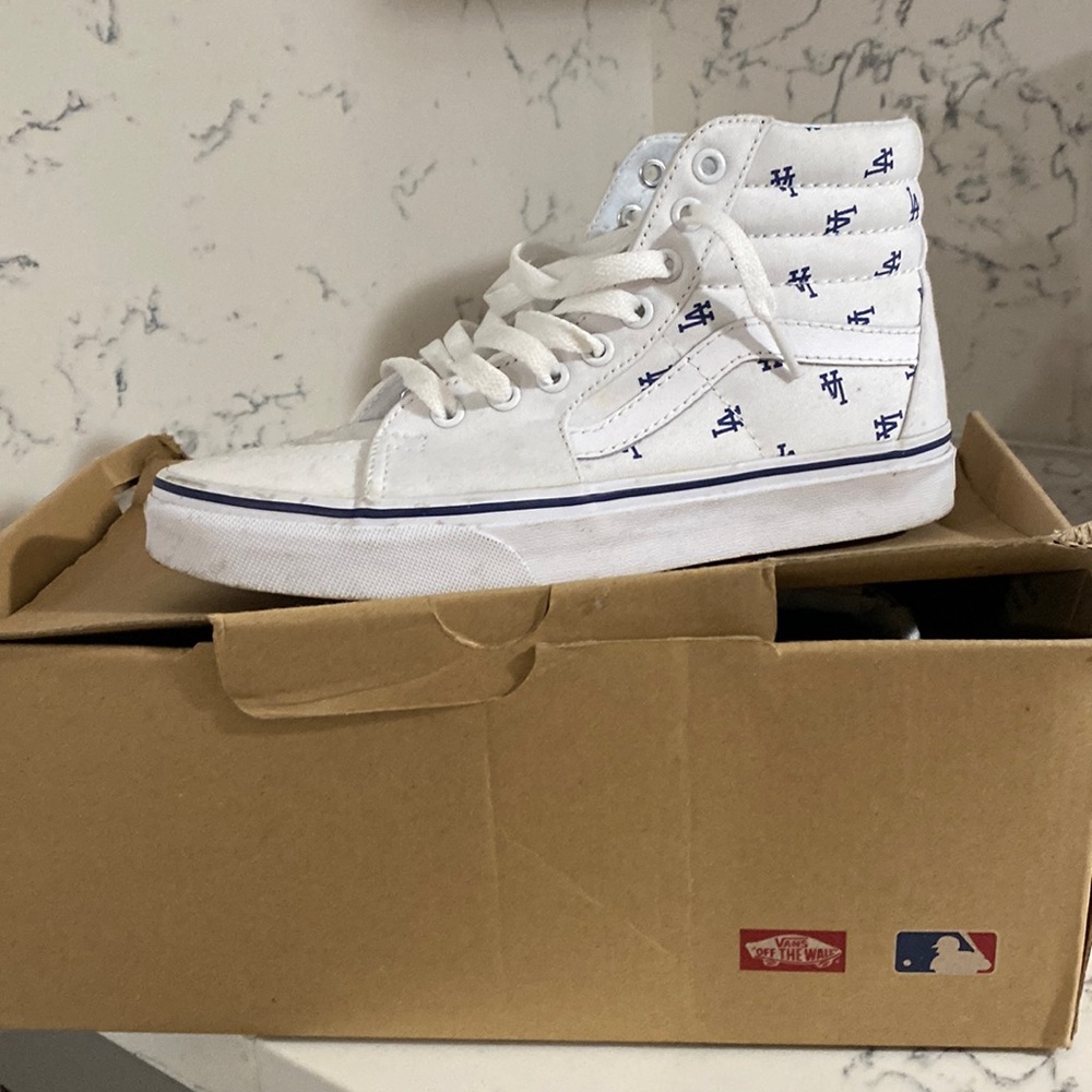 Dodgers Limited vans